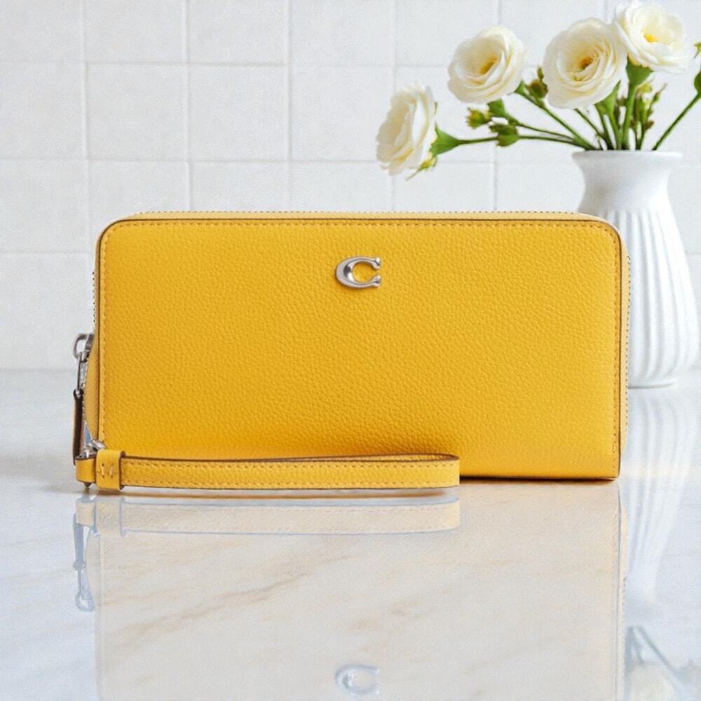 Coach Essential Continental Leather Wallet in Canary Yellow CS011